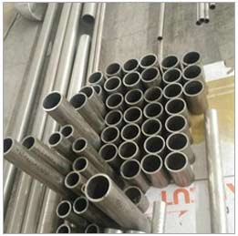 Nickel alloy pipes in round seamless form